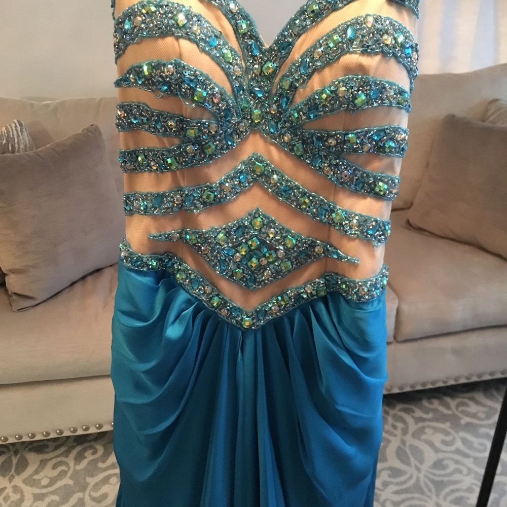 Stunning Prom/Wedding Dress